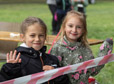Czytaj artykuł: Jubileuszowa majówka za nami (foto/wideo) festyn majowy_dziewczynki