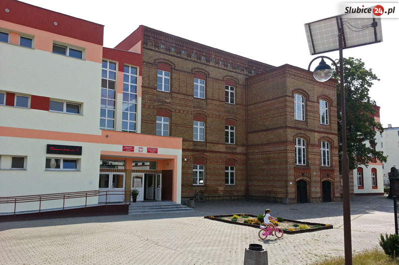 Szkoła Podstawowa nr 1 w Słubicach będzie świętować 80-lecie