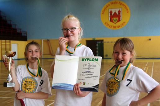 golice badminton dziewczeta