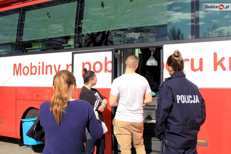 Zbióka krwi policja