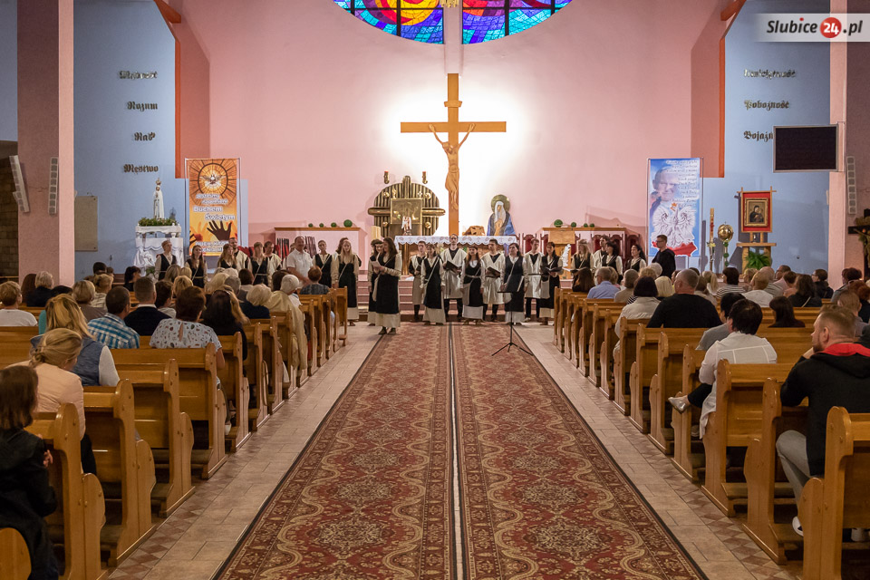 Chór Salutaris