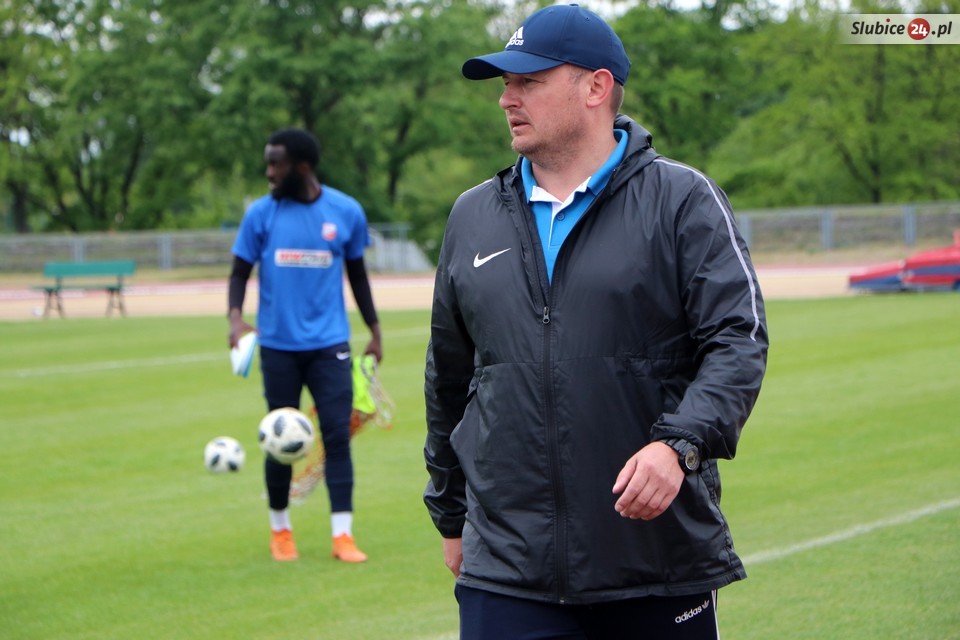 Po 11 latach z Polonii Słubice trener Andrzej Wypych