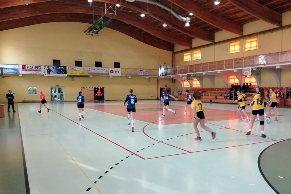 Jedynka - Czarni Jedynka - Czarni