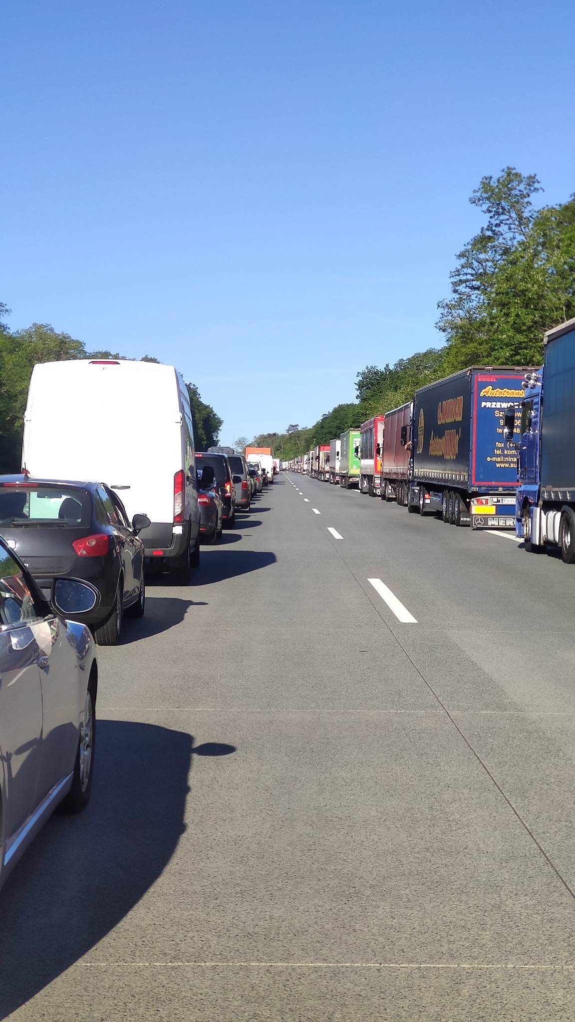 Wypadek na niemieckiej autostradzie A12