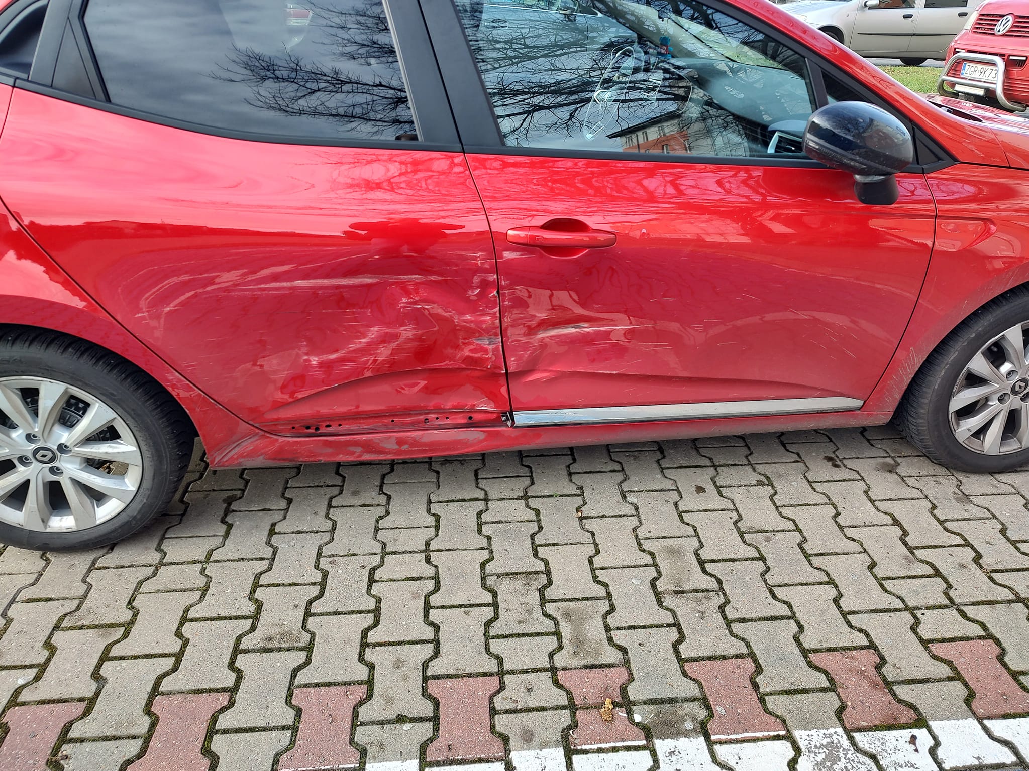 Uszkodzone auto