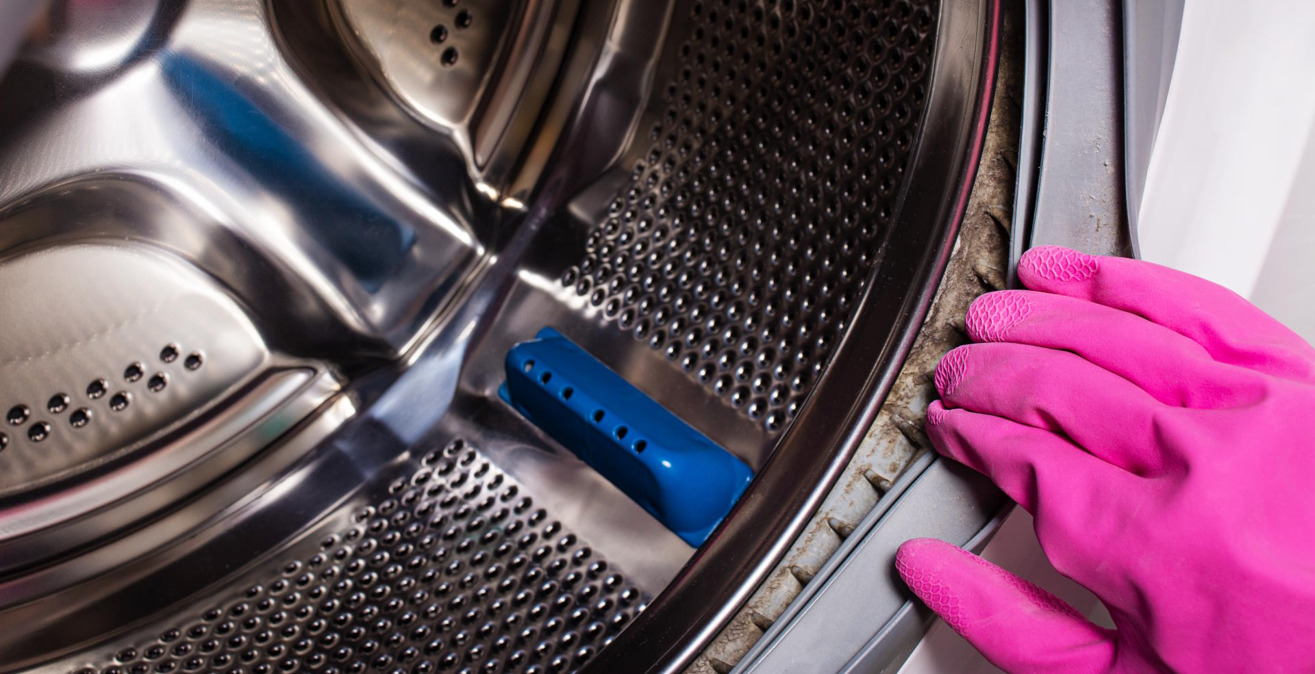 ​Brudna pralka – skuteczne sposoby, jak ją wyczyścić