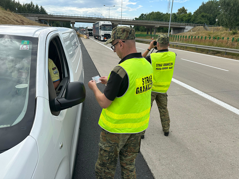  Lubuscy pogranicznicy podsumowali pierwszy miesiąc tymczasowych kontroli