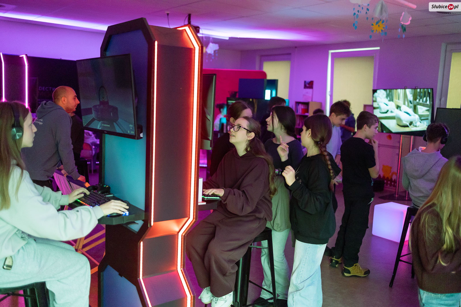 Uczniowie Szkoły Podstawowej nr 2 poznawali historię przez gry komputerowe