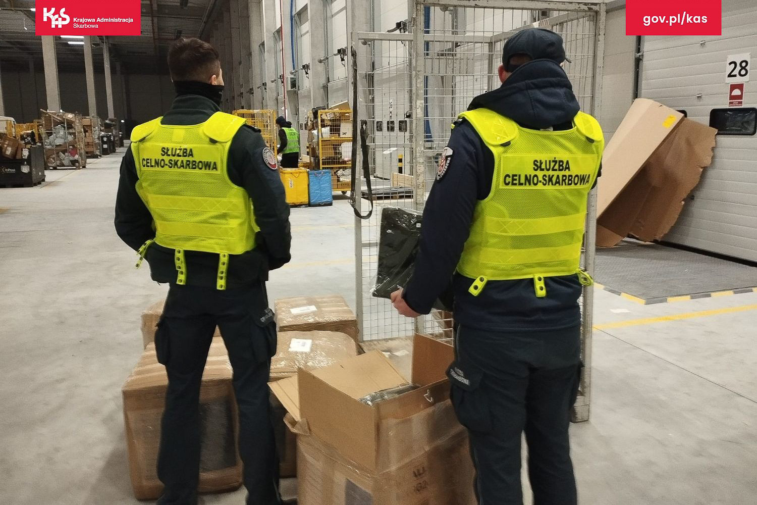 KAS skontrolowała słubickie targowisko oraz sortownie paczek w Zielonej Górze i Gorzowie Wielkopolskim