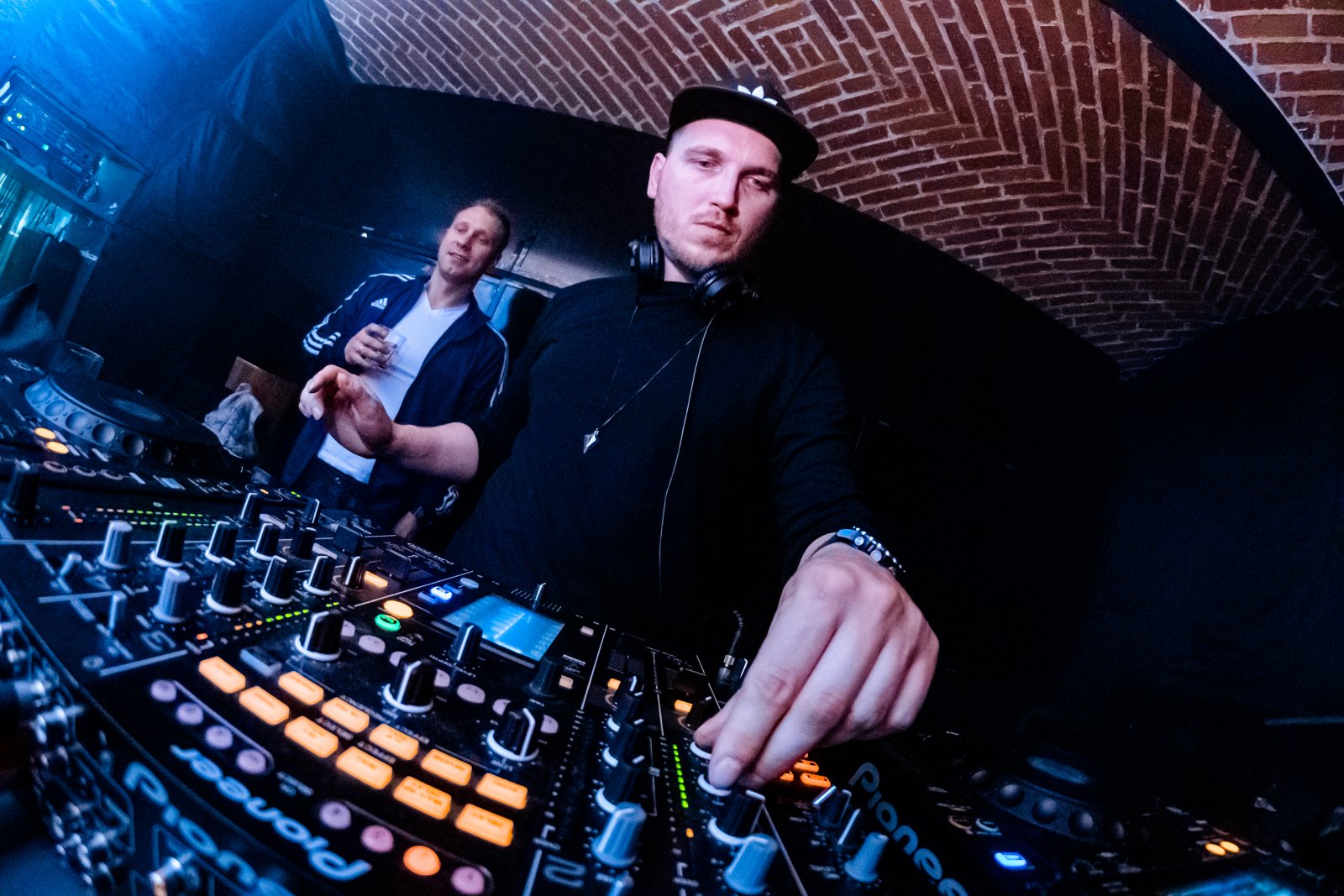 Max Tresher. DJ ze Słubic, który podbija światowe sceny klubowe