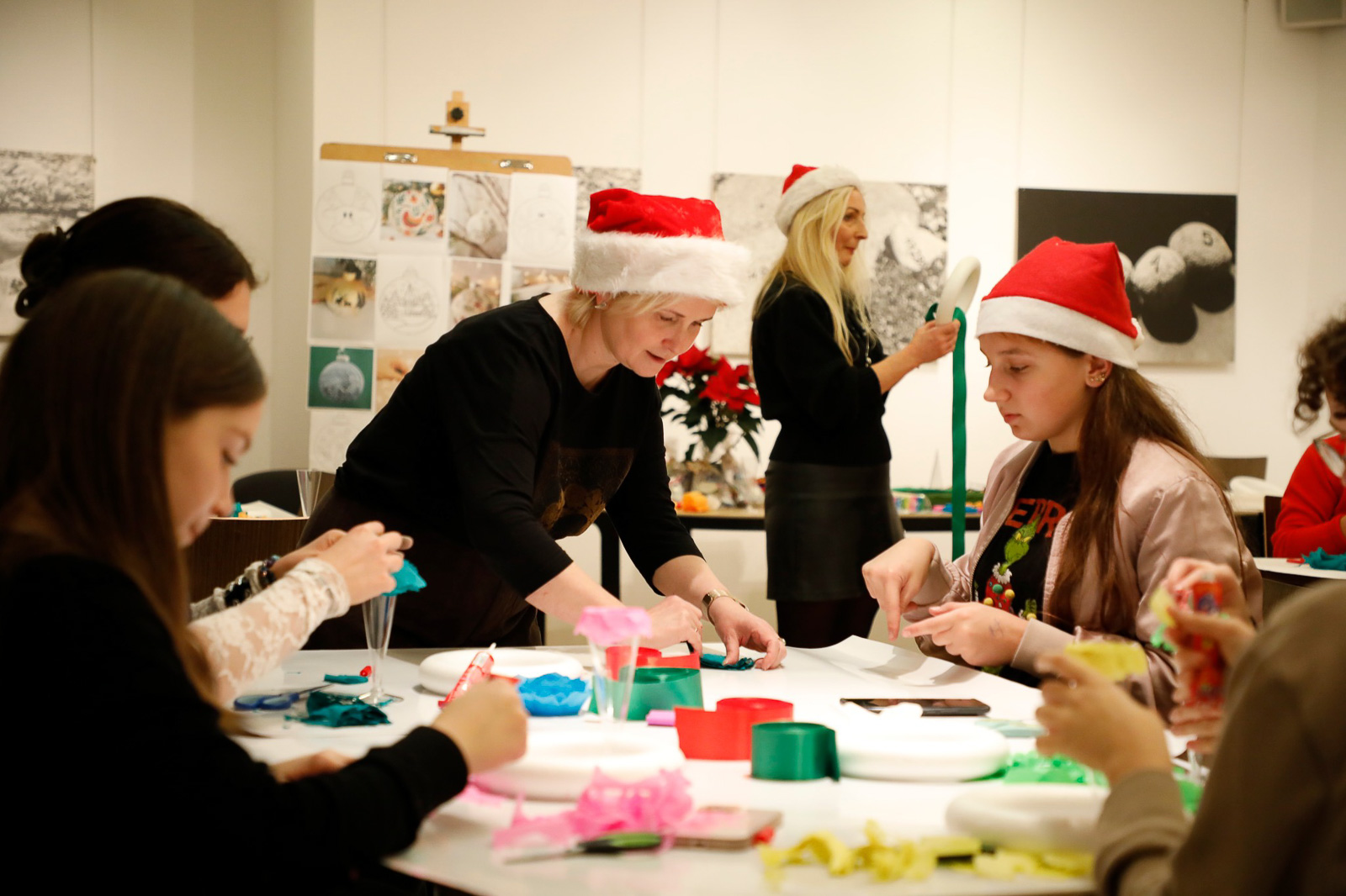 W Galerii OKNO w Słubicach przez cztery dni powstawały świąteczne dekoracje