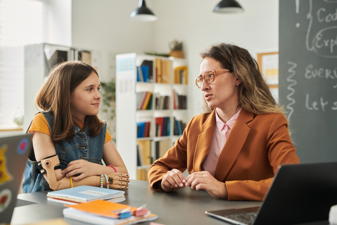 Pomóż uczniom znaleźć swoją drogę – zostań szkolnym doradcą zawodowym!