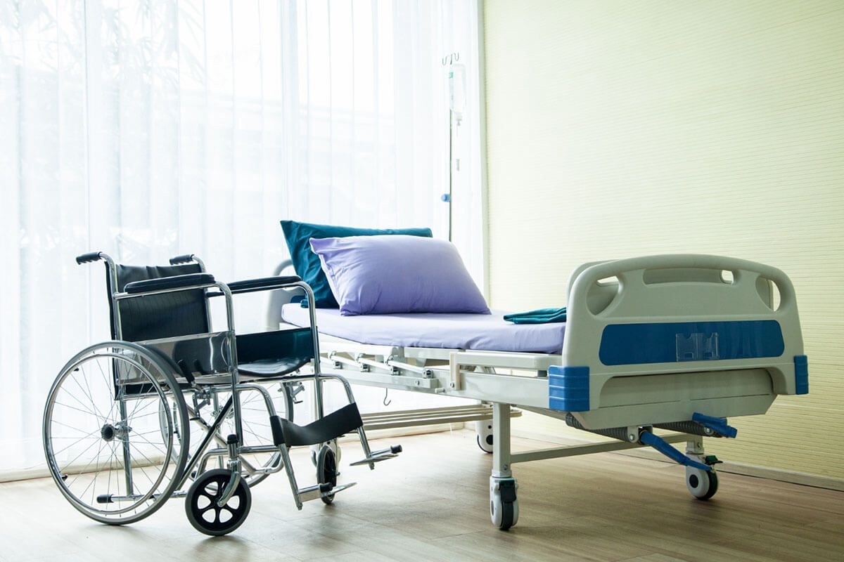 Łóżko rehabilitacyjne - wynajem czy zakup?