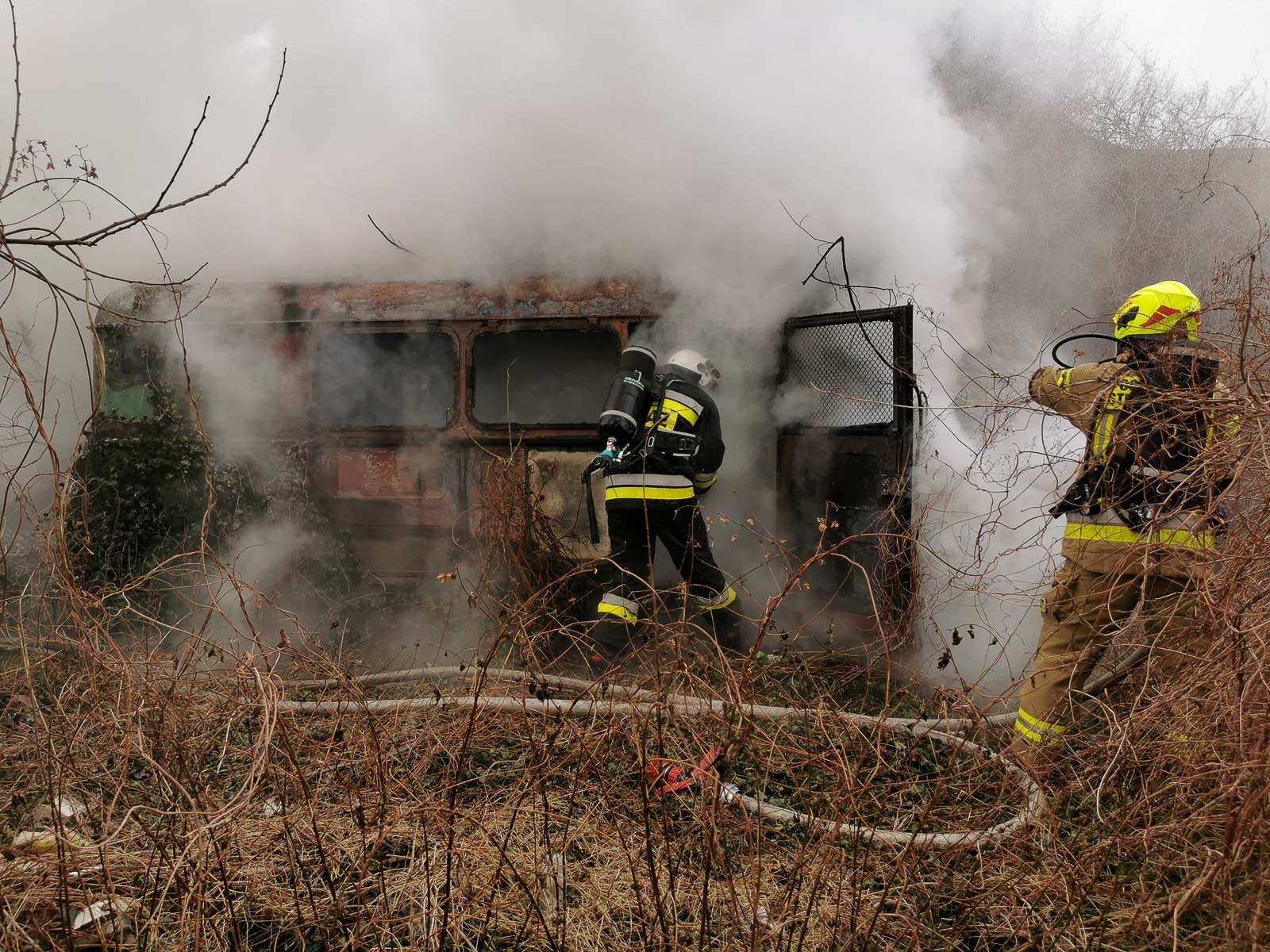 W Cybince przy ul. Słubickiej płonął opuszczony barakowóz