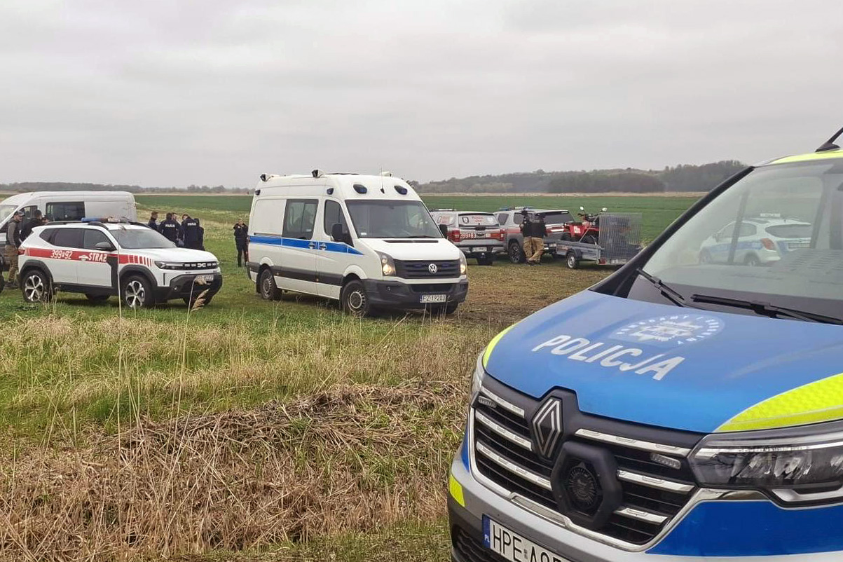 Mundurowi sprawdzali teren między Pamięcinem a Owczarami