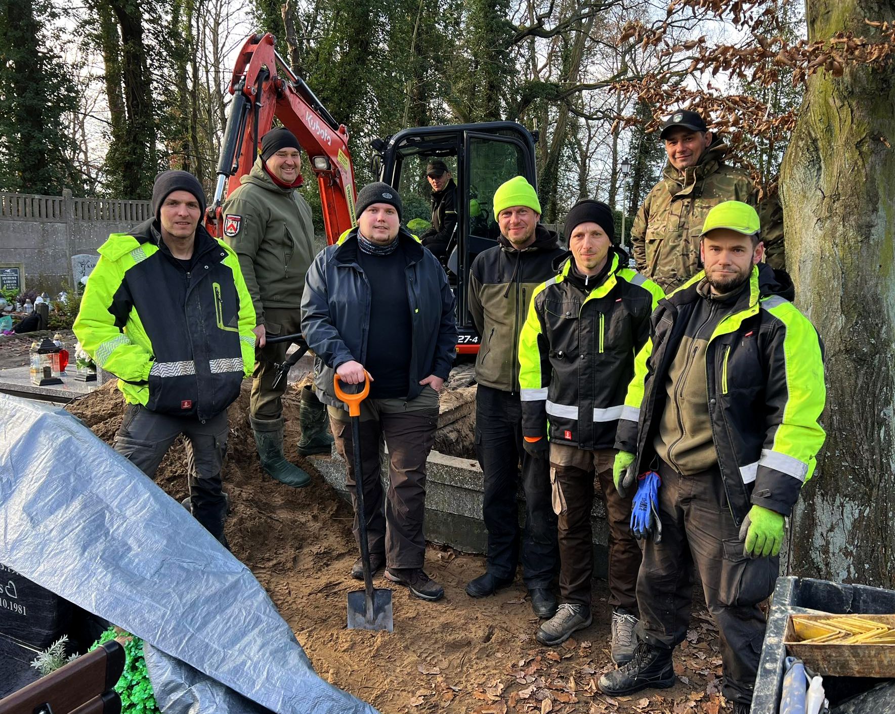 Badanie grobu nieznanych żołnierzy w Słubicach