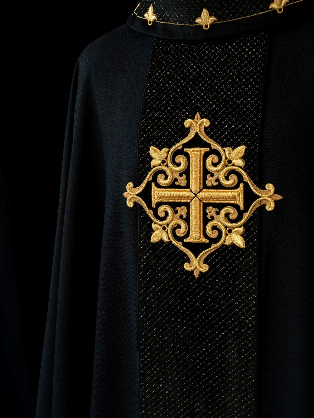 Ornat z motywem Chleba i Wina: Symbolika Eucharystii